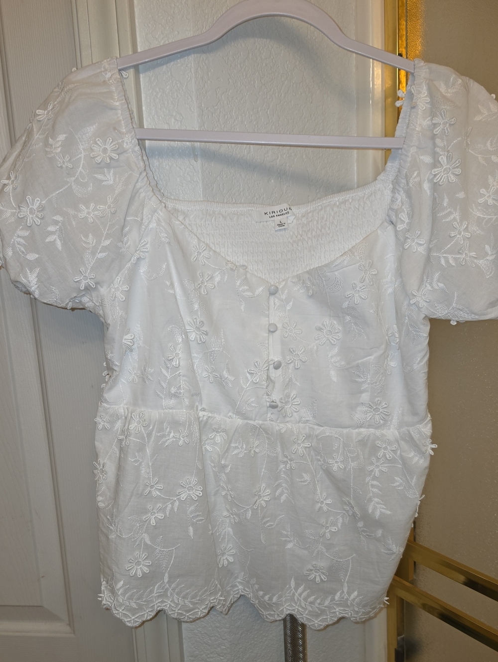 Kirjou White Floral Embroidered Puff-Sleeve Peasant Top